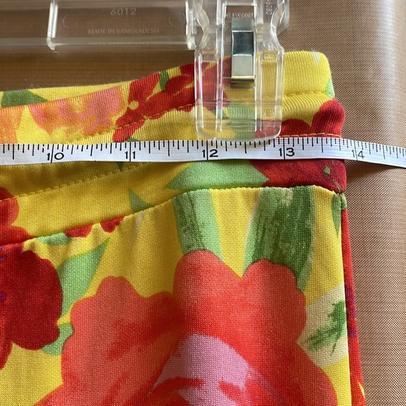 PANTS - Floral - Drawstring Waist - Picture 2 of 6